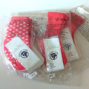 4 pairs of baby socks